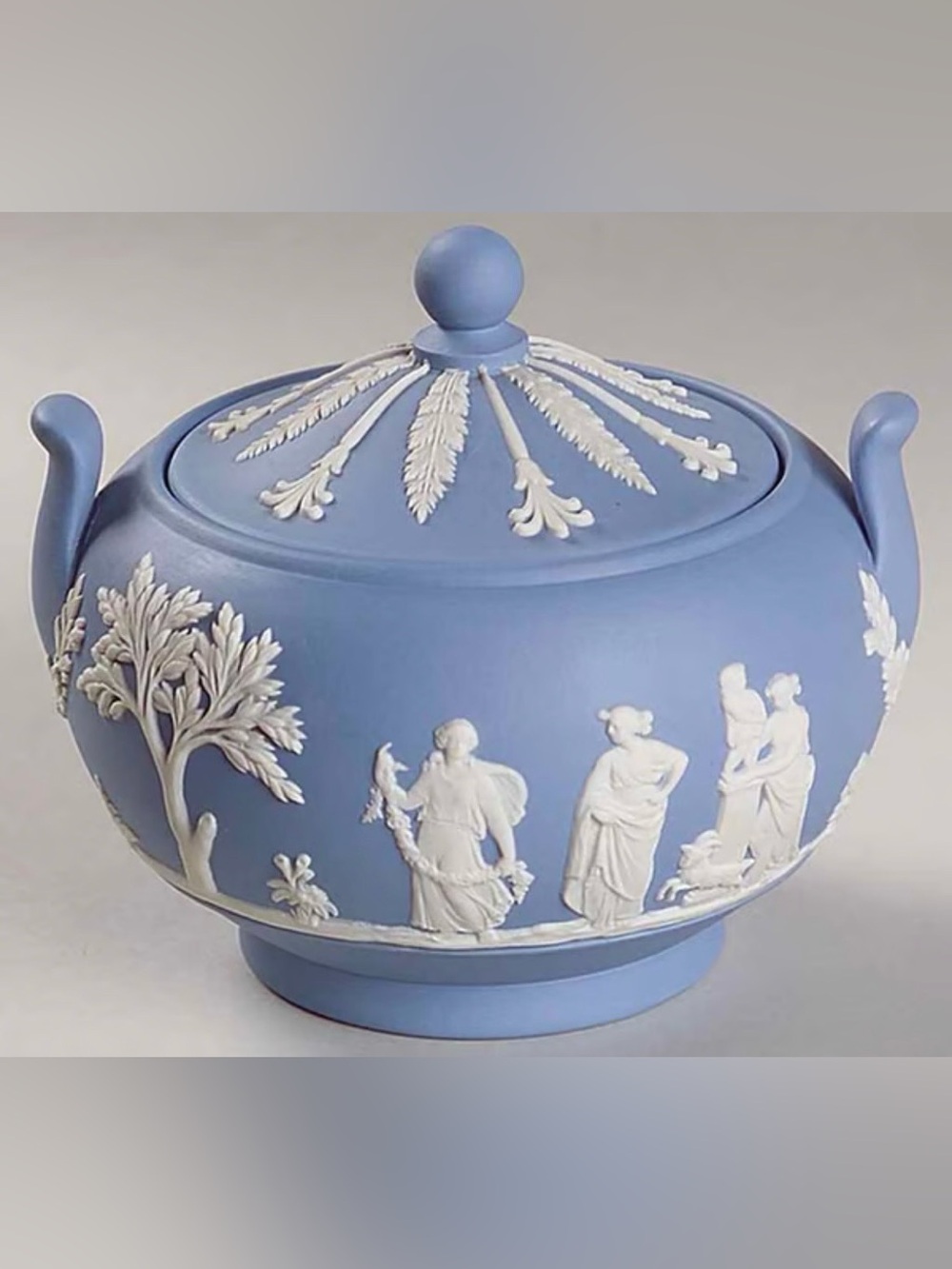 Vtg 1955 WEDGEWOOD Blue Jasperware-Style Covered Sugar Bowl Relief #0501269